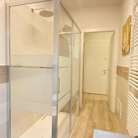 Emilia 5 Appartement *