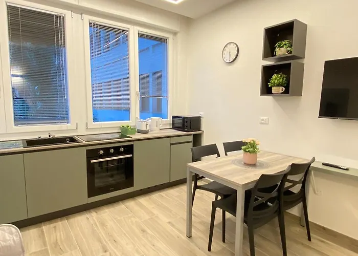 Apartman Emilia 5 *